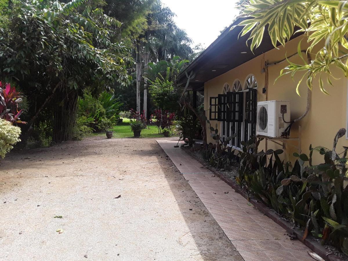 Akka Villa Meerzorg Екстериор снимка